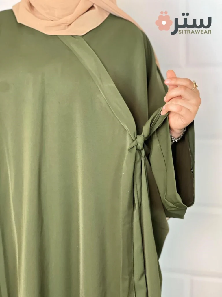 ربطة الفراشة في الجانب